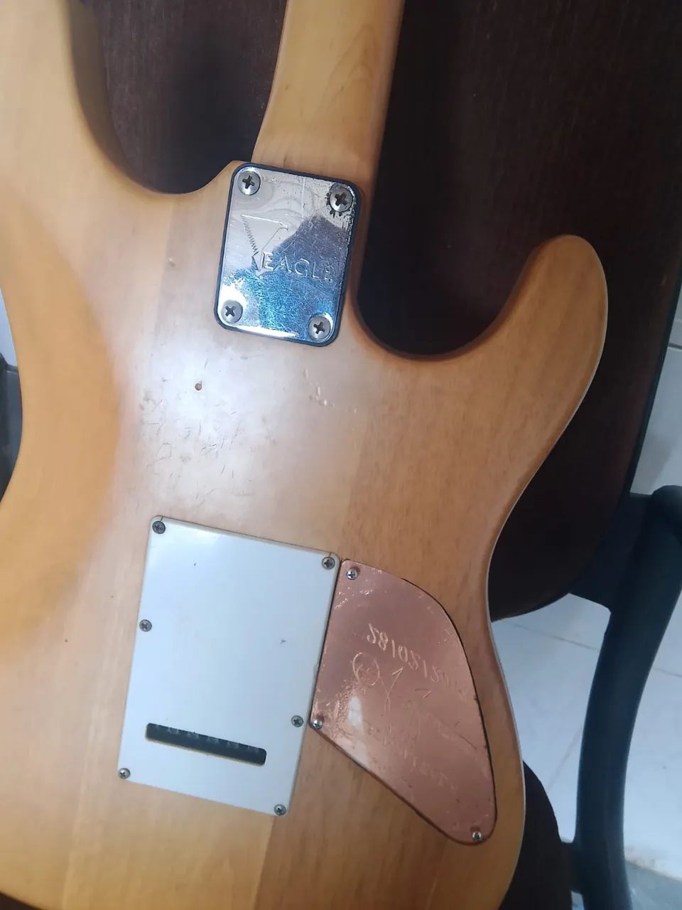 GUITARRA CANHOTA, TOP MAPLE com captação modificada  - Foto 3