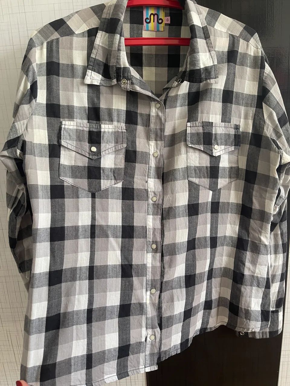 Blusa Xadrez Preto e branco. - Foto 5