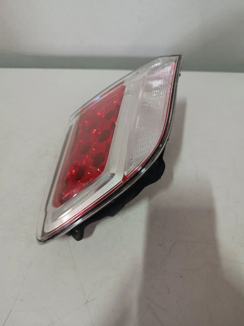 Lanterna led tampa traseira esquerda trailblazer  - Foto 2