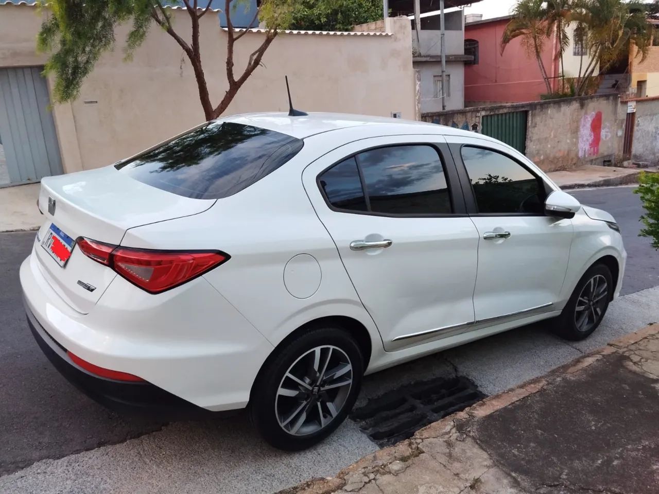 Fiat Cronos Precision 1.3 16V Flex Aut. 2023 - Foto 3