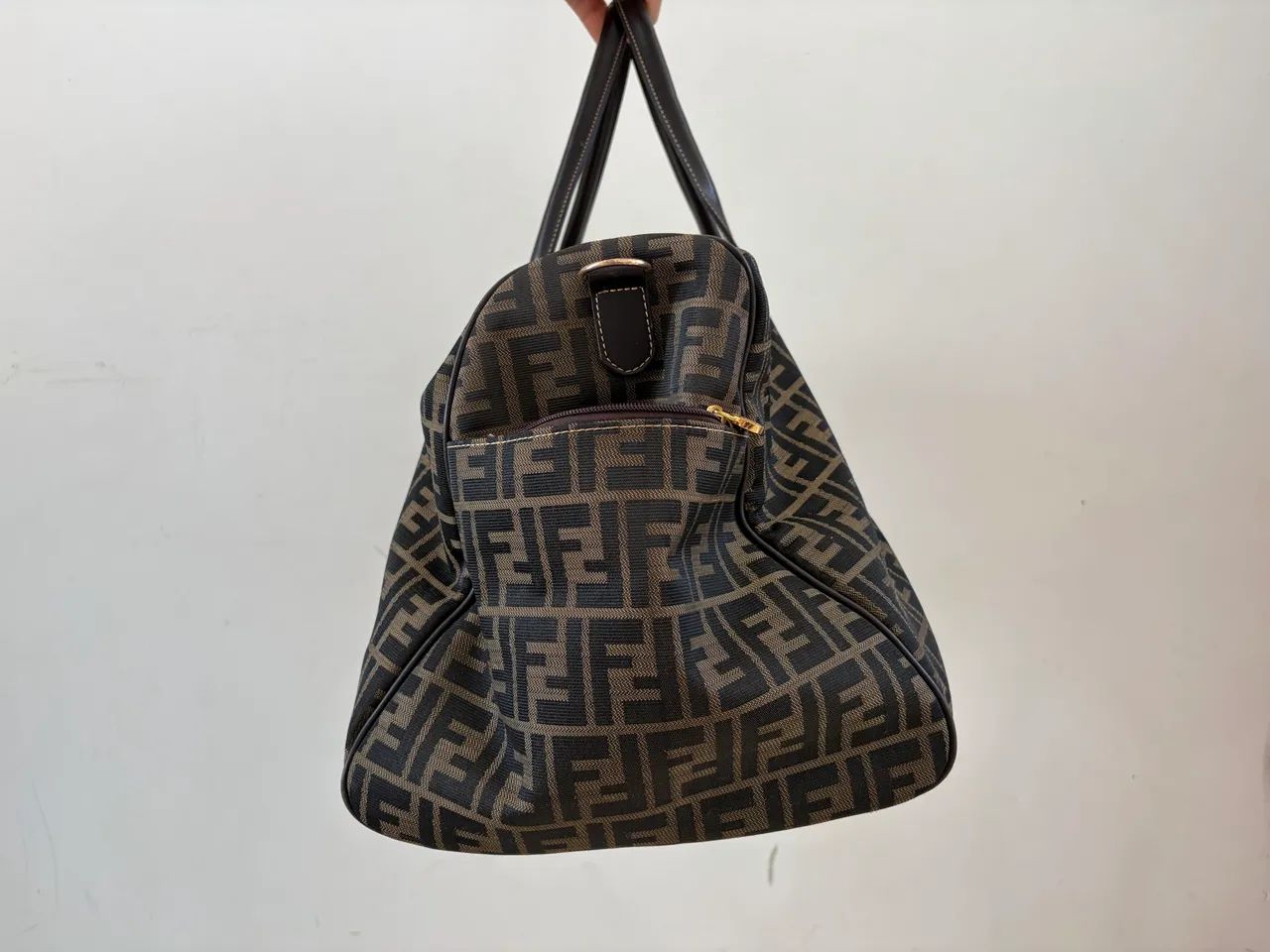 Mala de mão Fendi com logo FF - Foto 2