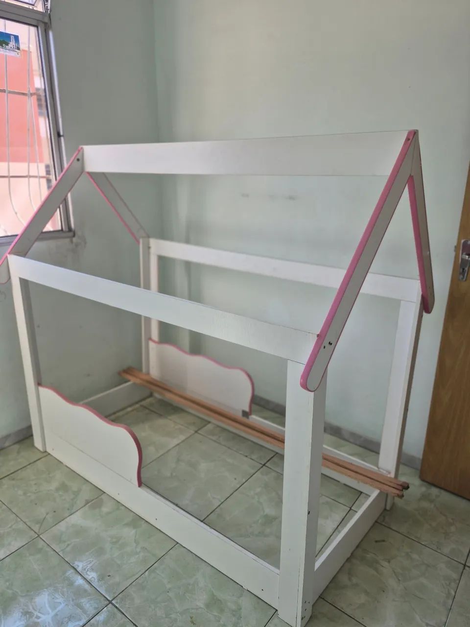 Cama Montesquieu casinha