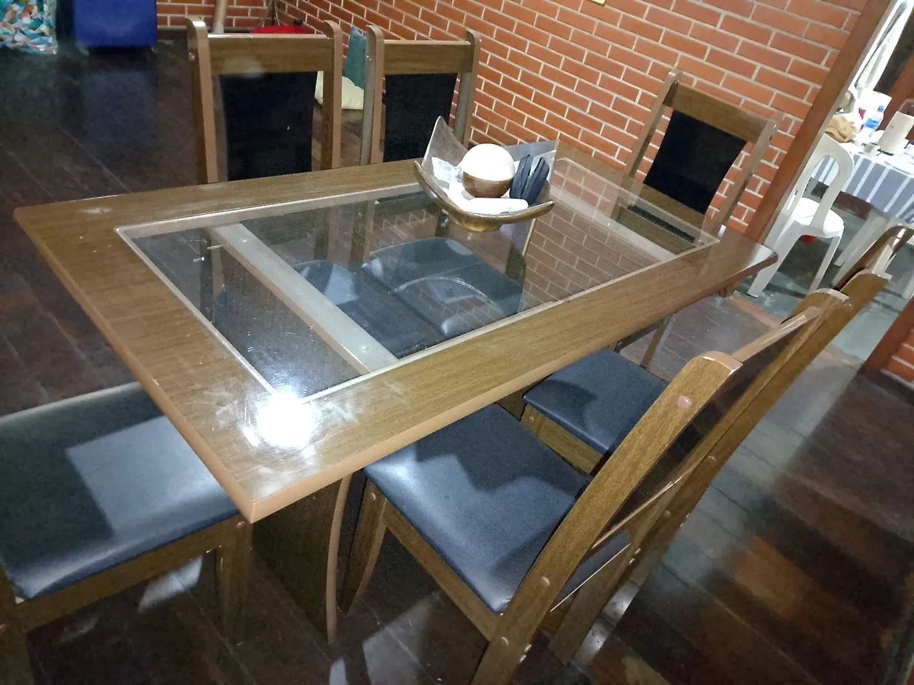 Mesa salá de jantar com seis cadeiras  - Foto 3