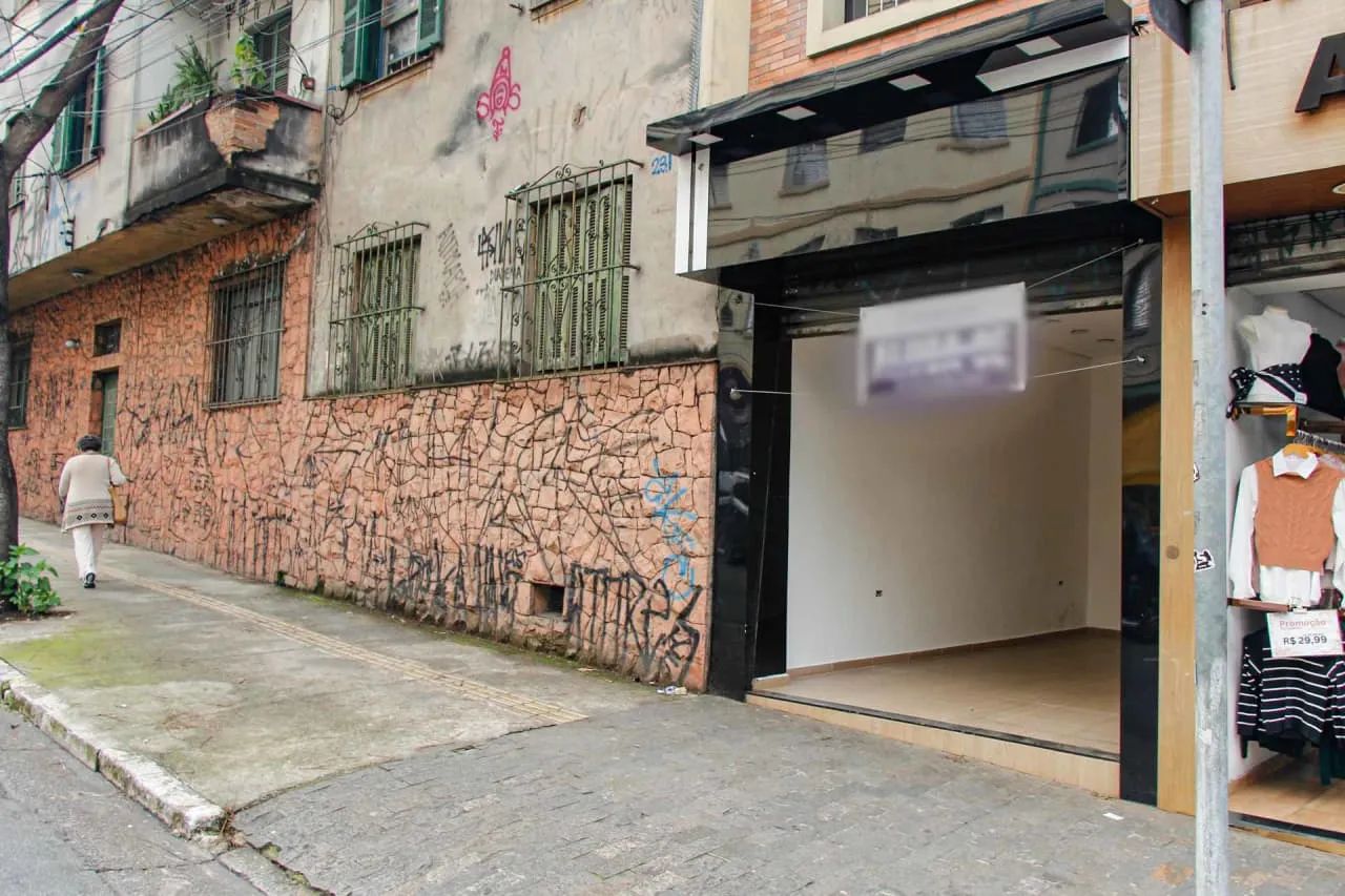 Loja na Avenida Lins de Vasconcelos, 3154  36 m²