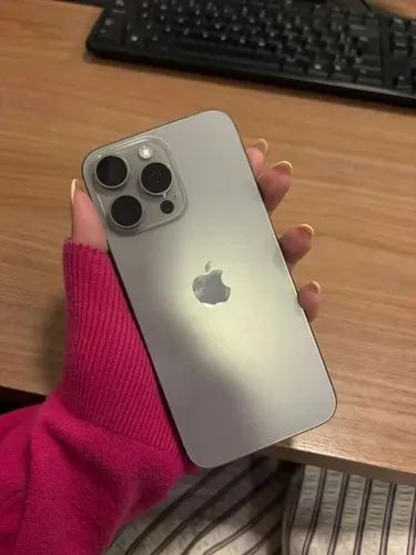 iPhone 15 pro Max semi novo 