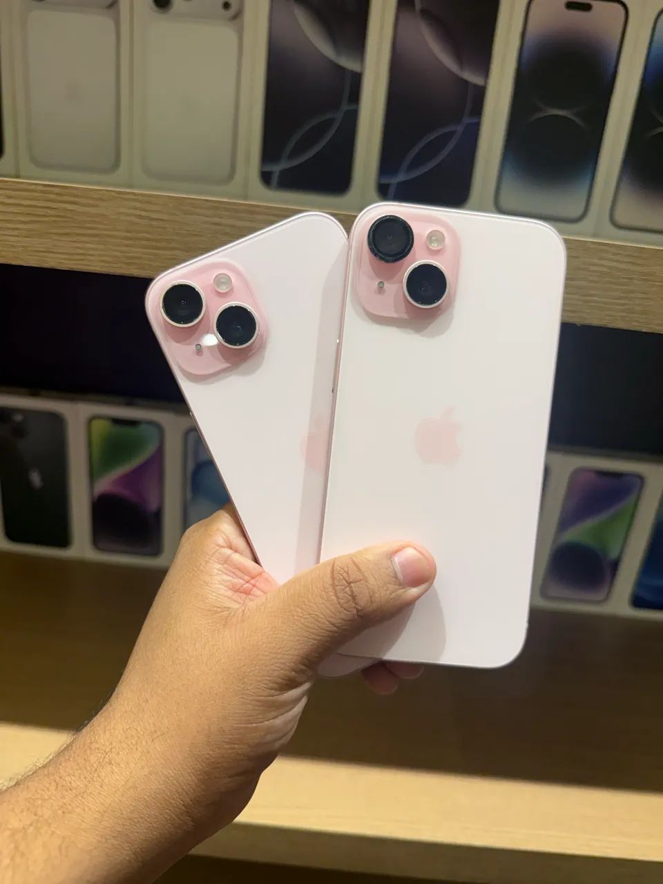 LINDISSIMO IPHONE 15 ROSINHA 