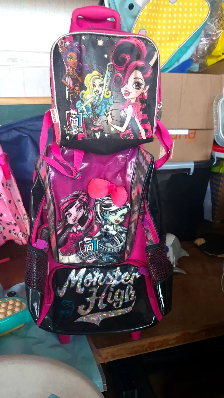 Mochila rodinhas Monster High