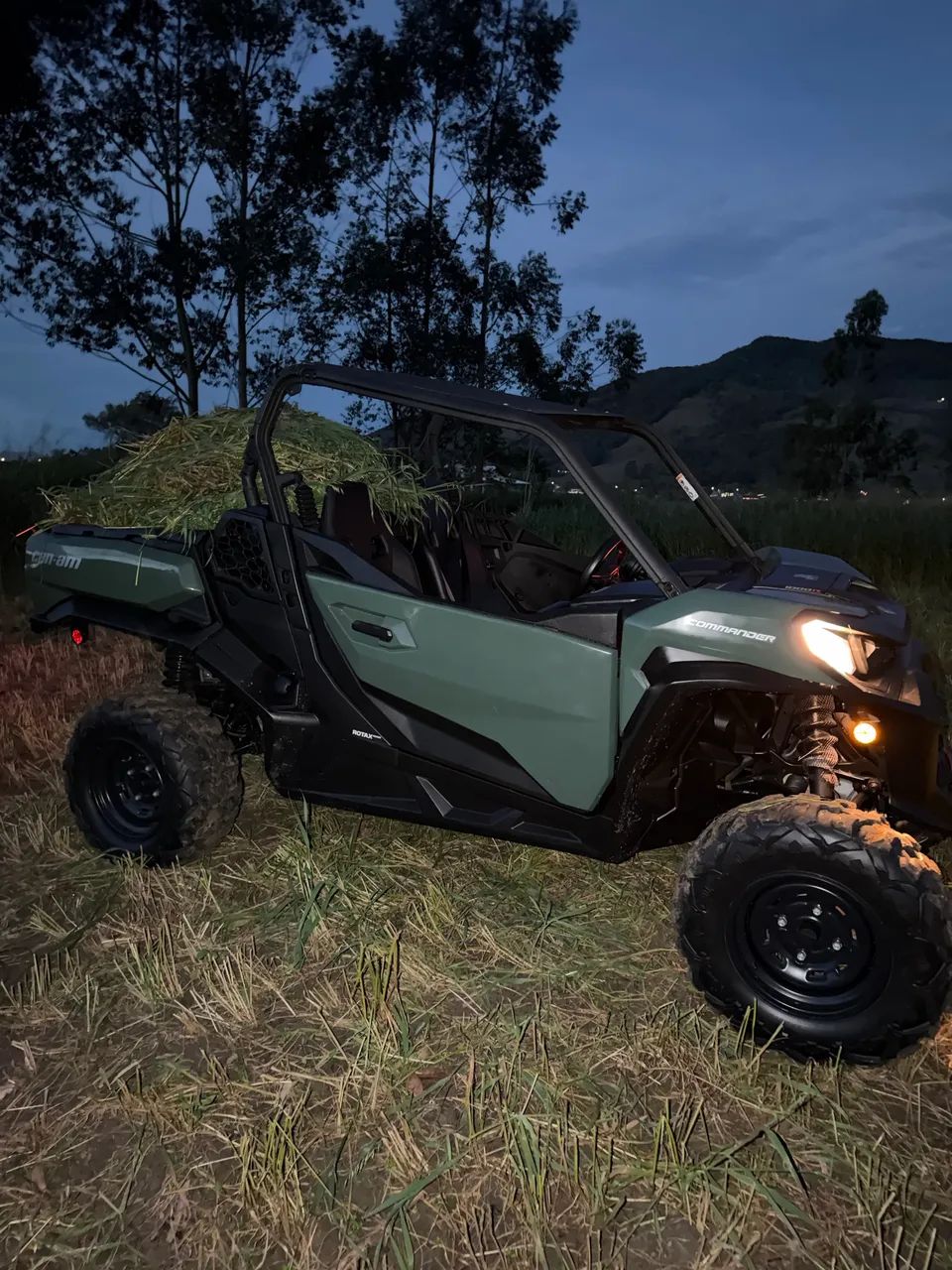 UTV CAN AM COMMANDER 1000R 2022 - Foto 5