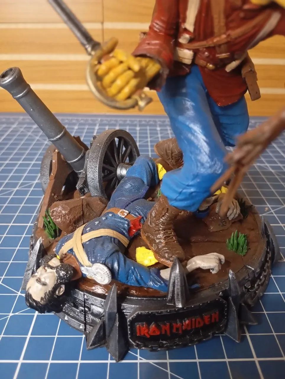 Eddie the trooper estatua 3d  - Foto 3