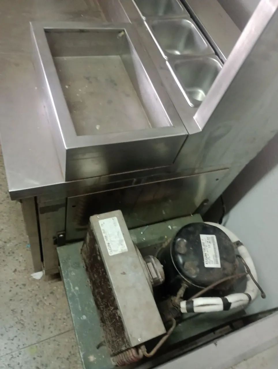 Balcão de inox Codimentadora excelente  - Foto 4