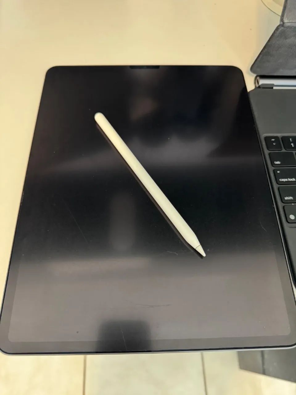 Pro de 12,9 polegadas da 5ª geração + Apple Pencil + Keyboard Apple - Foto 4