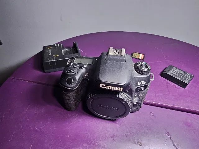 camera canon 77d