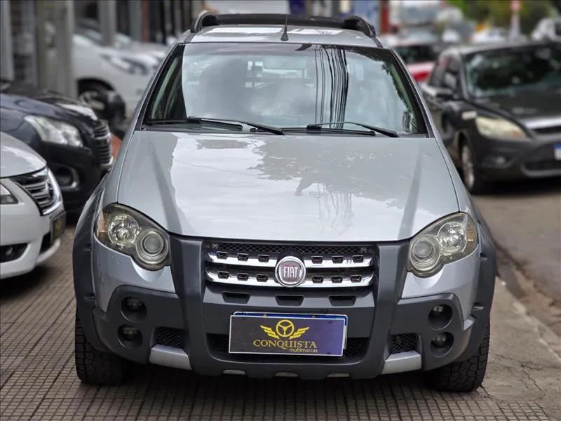 Fiat Strada Adv.1.8 16V Dualogic Flex CD 2012 - Foto 2