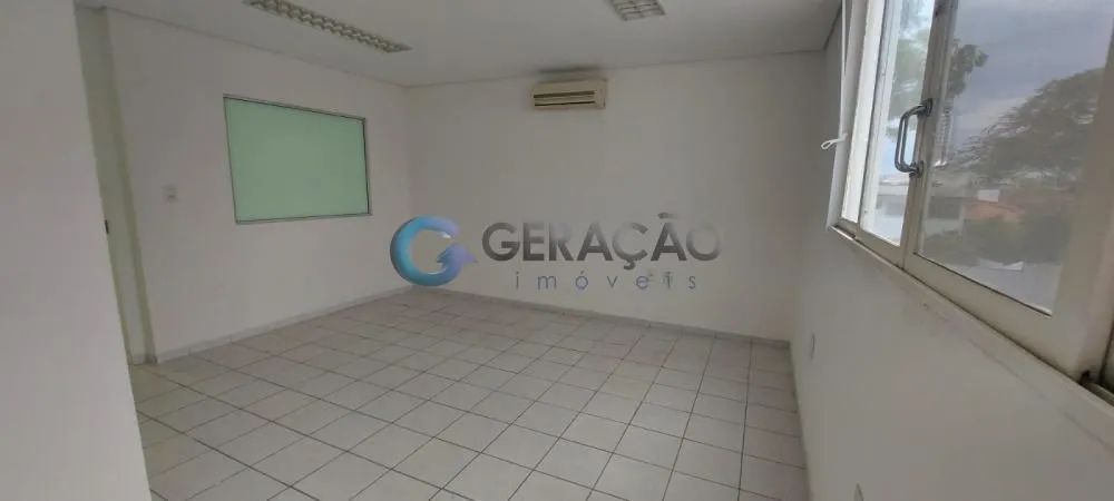 Sala comercial para locação de 93m² no Centro | SJC