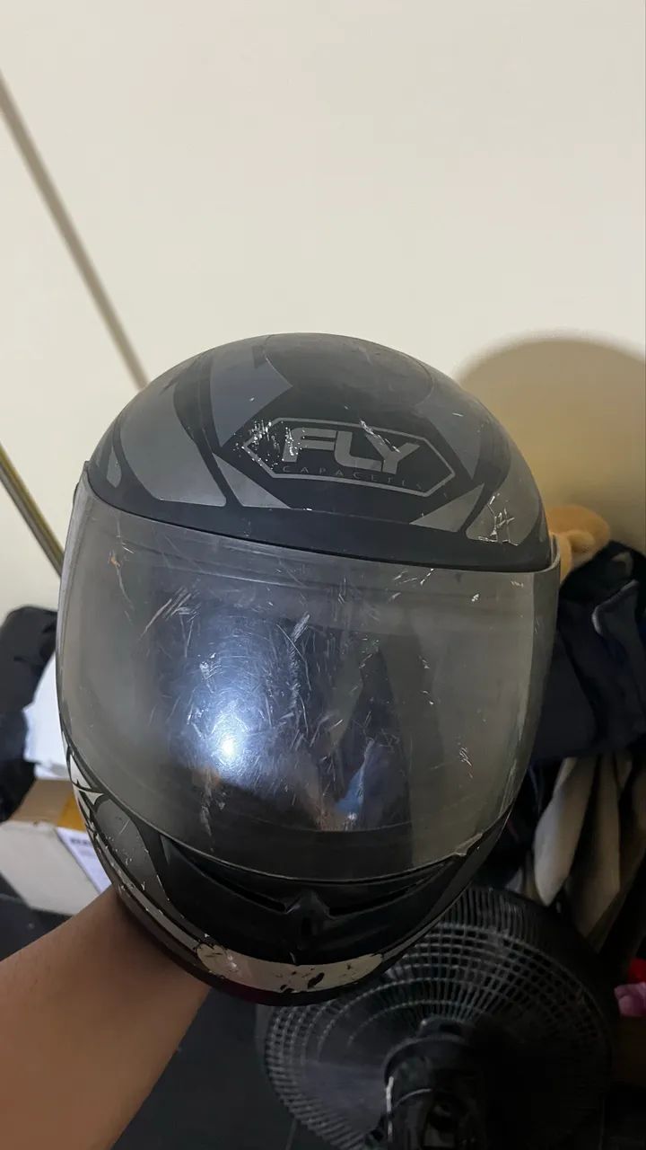 Capa de chuva e capacete  - Foto 5