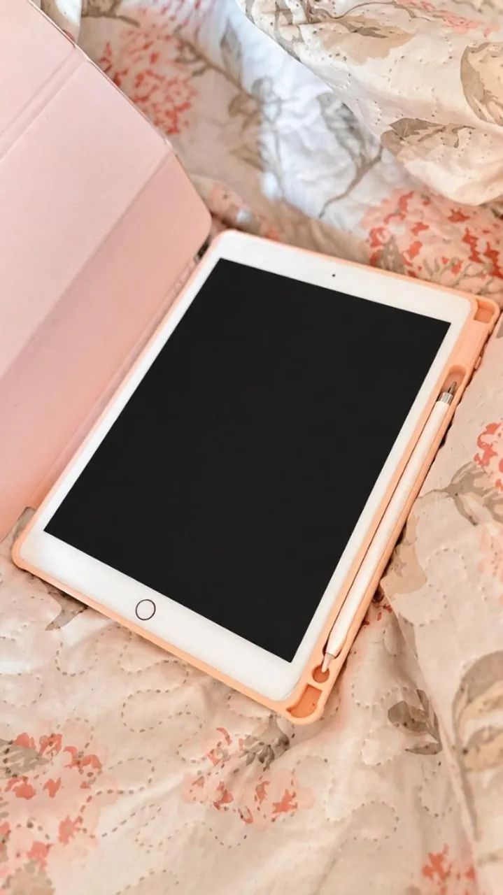 iPad 8ª Geração (32GB) (Rose Gold) + Apple Pencil (1ª Geração) +