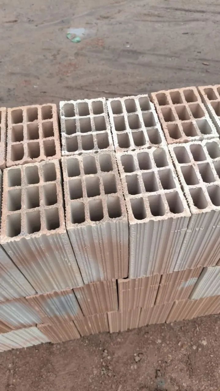 Vende-se tijolos furados de ótima qualidade. Entregamos até vc interessados tratar aqui - Foto 5