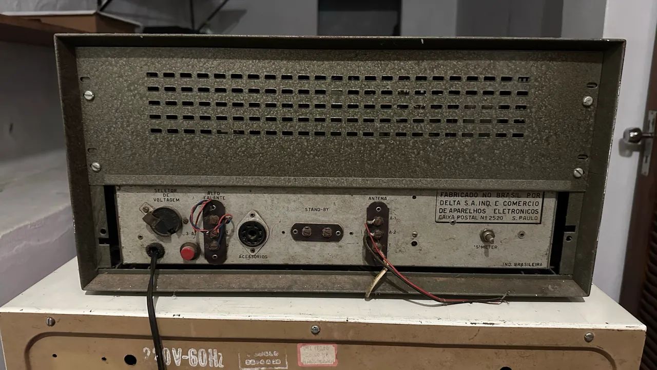 Receptor de rádio amador antigo Delta modelo 209 - Foto 2