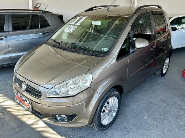 Fiat Idea Attractive 1.4 Fire Flex 8V 5P 2011 - Foto 2