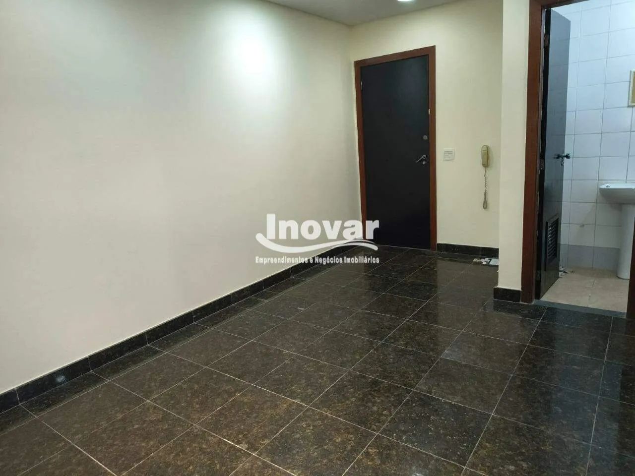 Sala com 38m² Mobilhada em prédio de auto luxo na Avenida Augusto de Lima