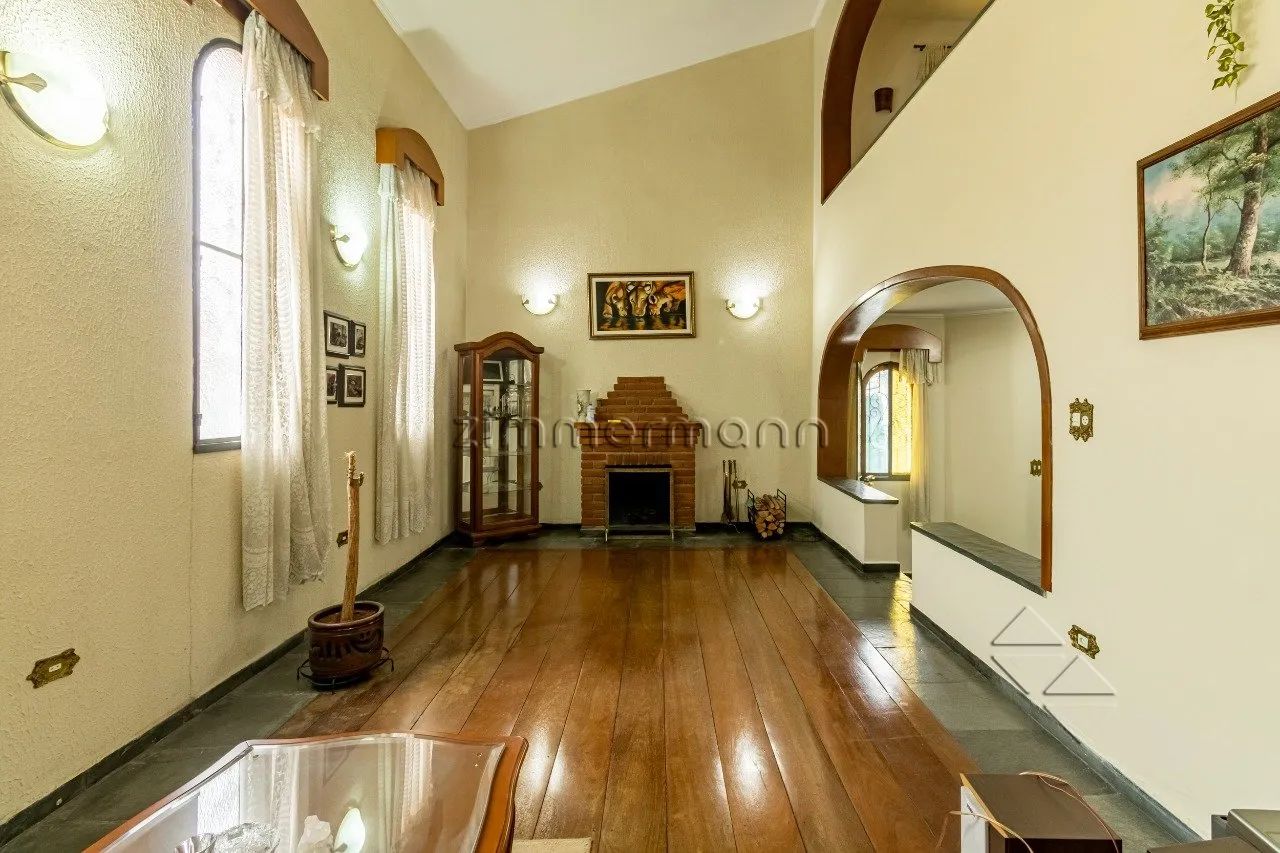 CASA VILA ROMANA 3 DORMITÓRIOS 4 VAGAS