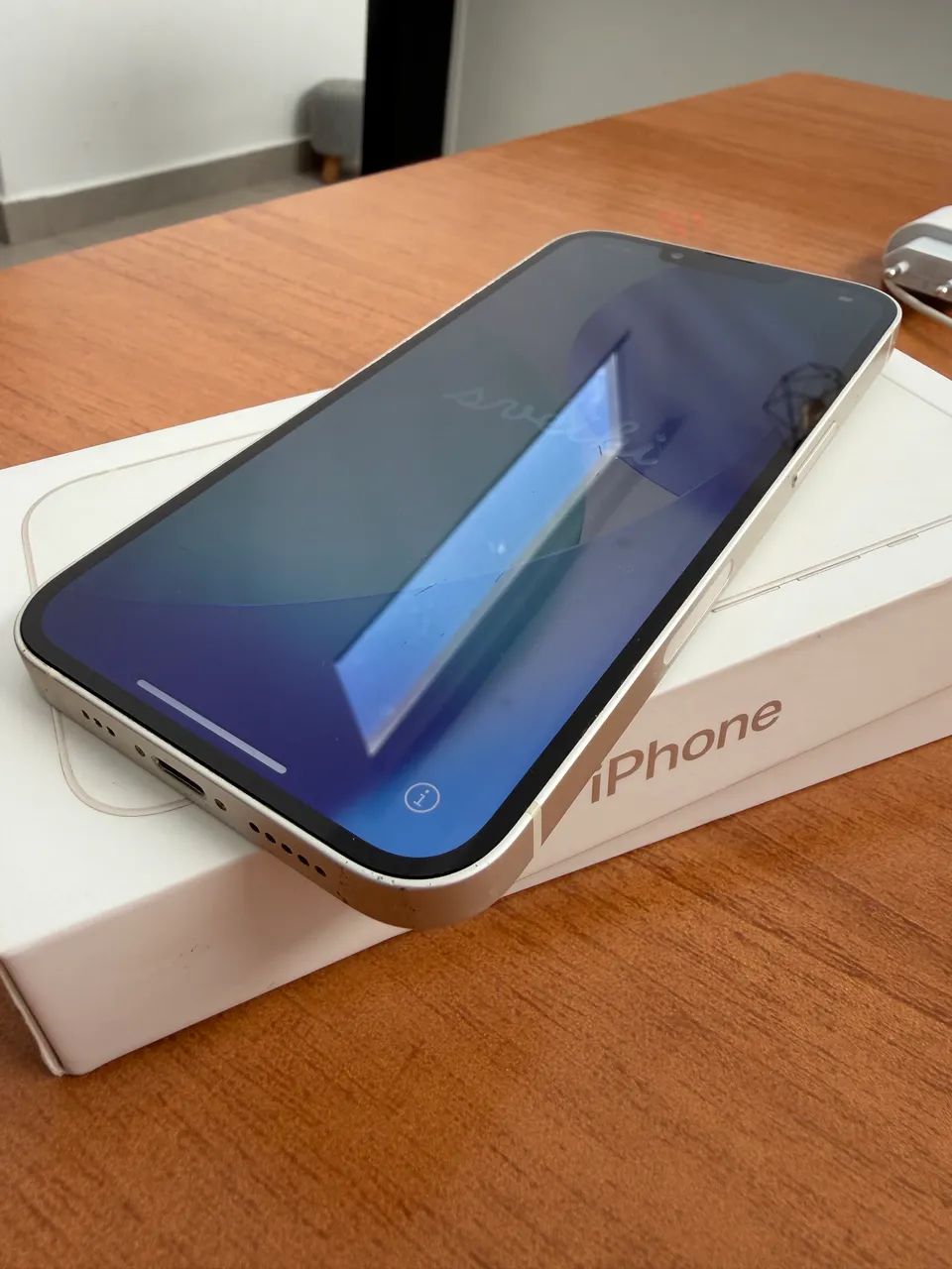 iPhone 13 128Gb branco com carregador original - Foto 4