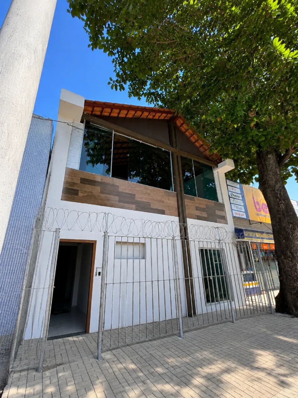 8 kitnets para investimento + Ponto comercial - Foto 2