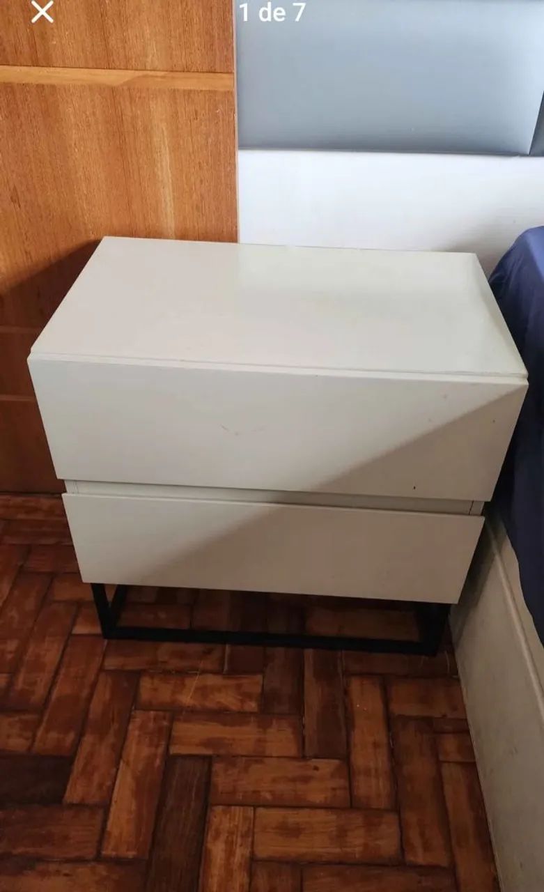 Mesa de cabeceira 