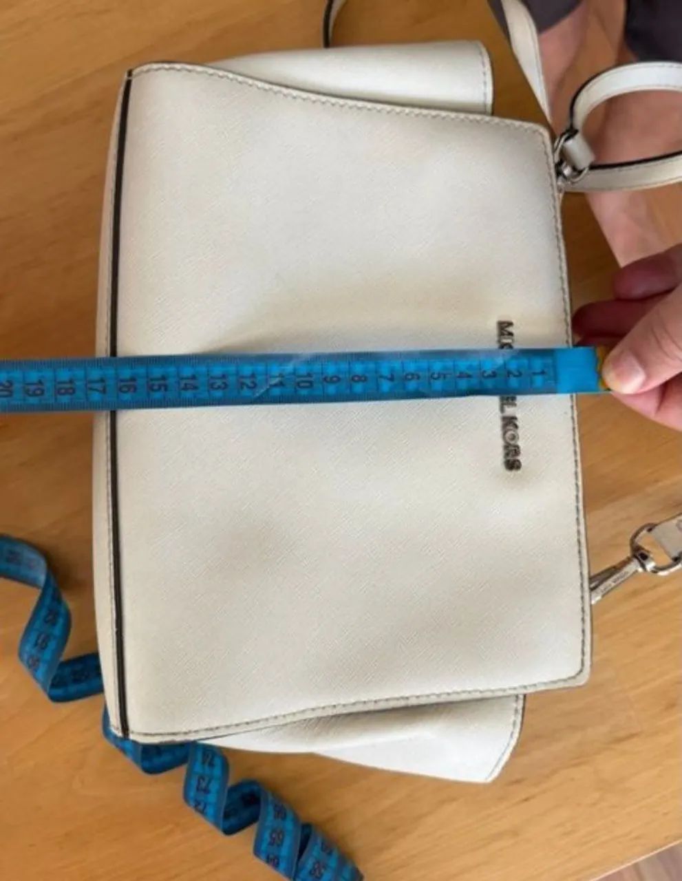 Bolsa Michael Kors Mini Selma off white - Foto 3