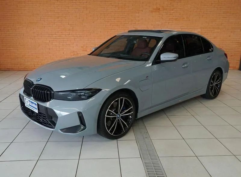 BMW 330E 2024