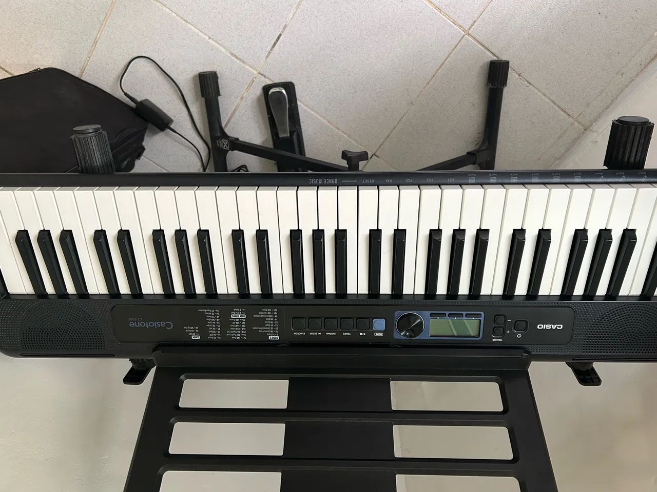 Teclado Casio CTS 300+ Pedal e Suporte