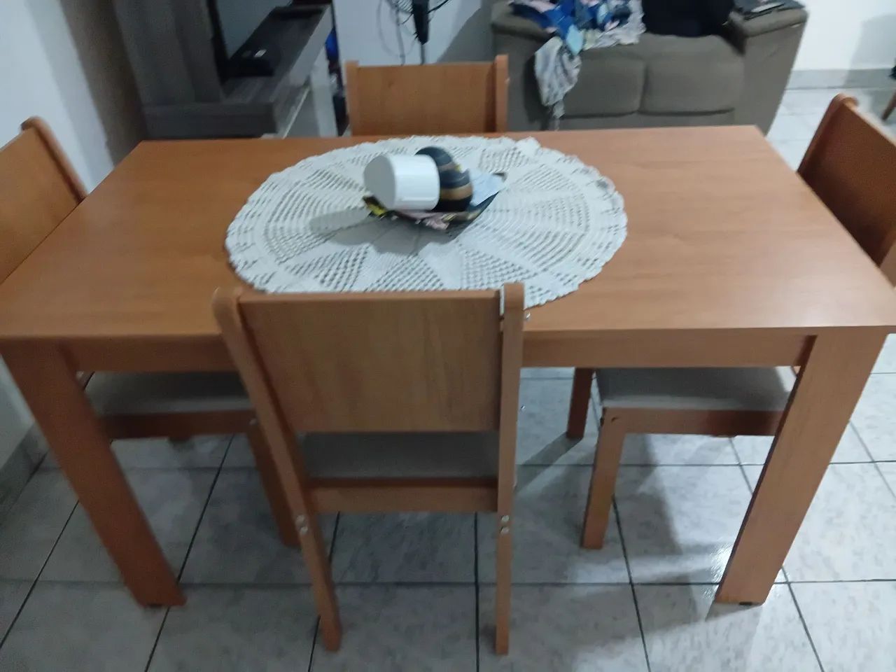 Mesa de jantar com 4 cadeiras . - Foto 3