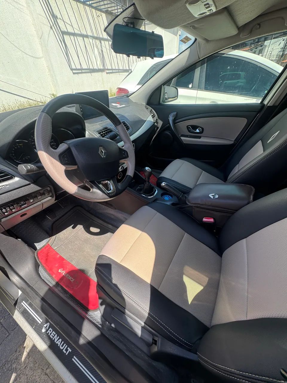 Renault Fluence Sed. Dynamique 2.0 16V Flex Mec. 2014 - Foto 3