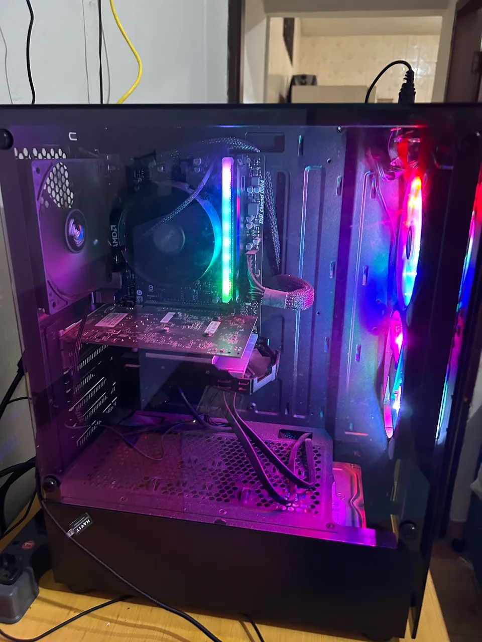 Pc gamer roda GTA RP, VALORANT, FREE FIRE E DIVERSOS OUTROS 