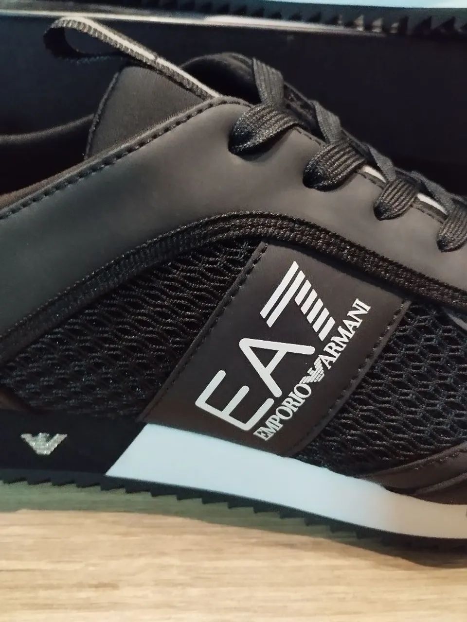 Tênis Armani original tamanho 40 - Foto 3