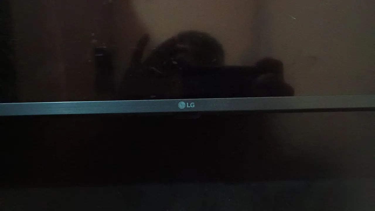 TV LG 60 polegadas, com apenas 3 meses. Contato * - Foto 2