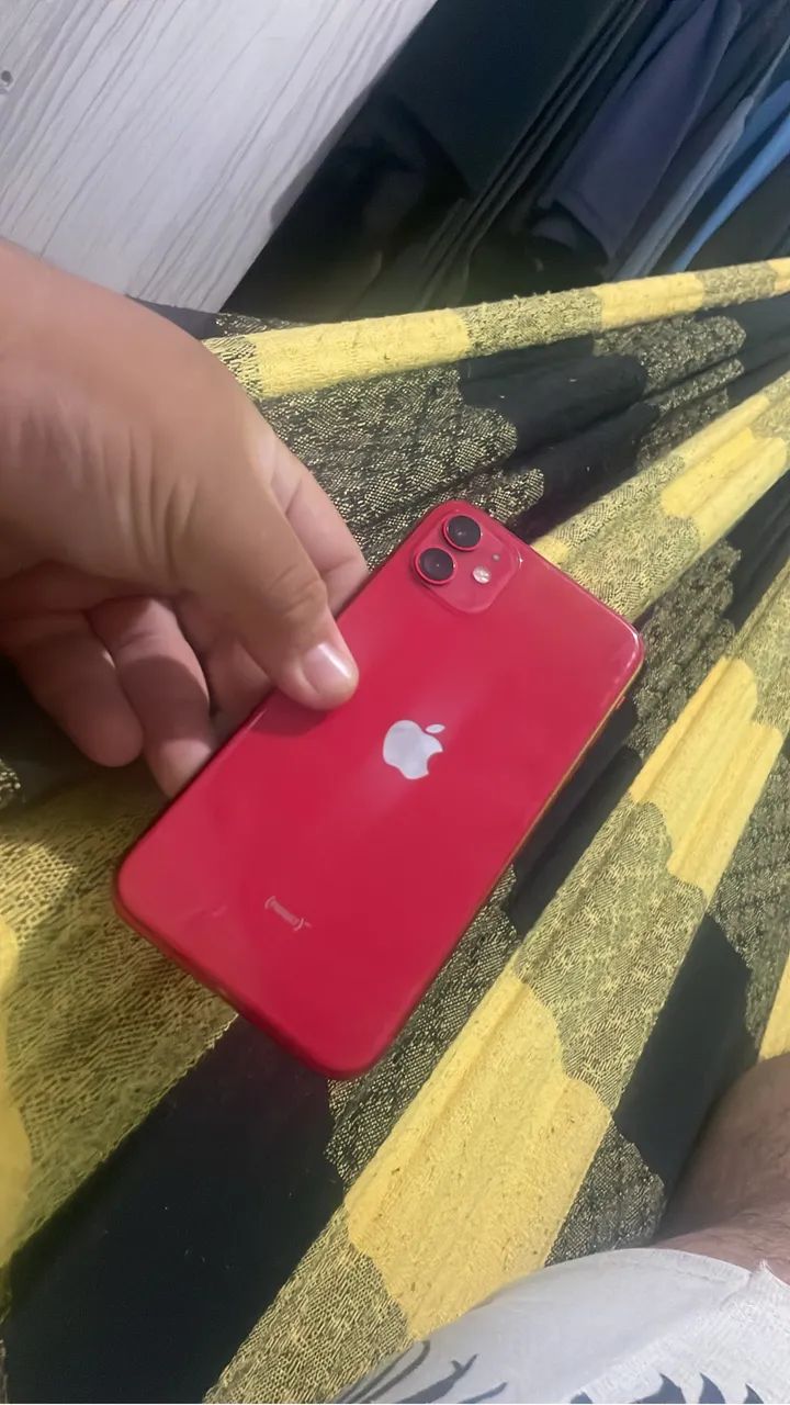 iPhone 11 red select 64gb - Foto 2
