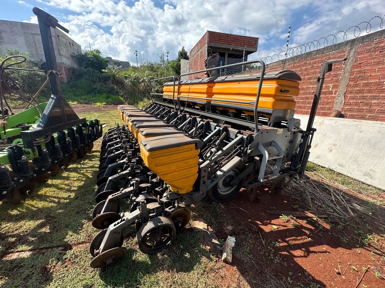 PLANTADEIRA. VALTRA.  11 linhas  2012 - Foto 2