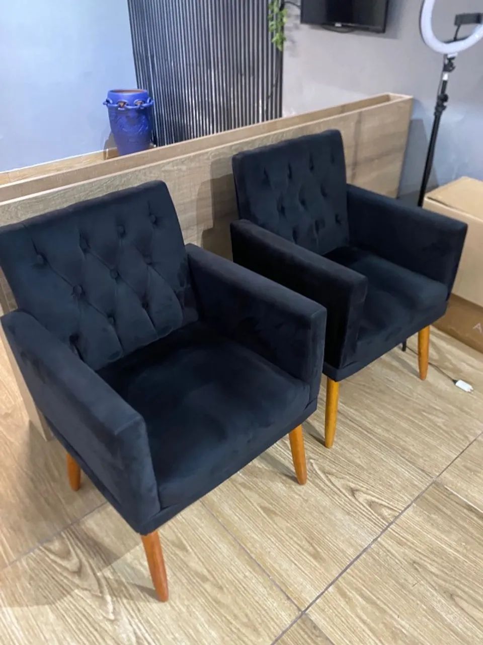 Conjunto de duas poltronas pretas reforçadas - Foto 3