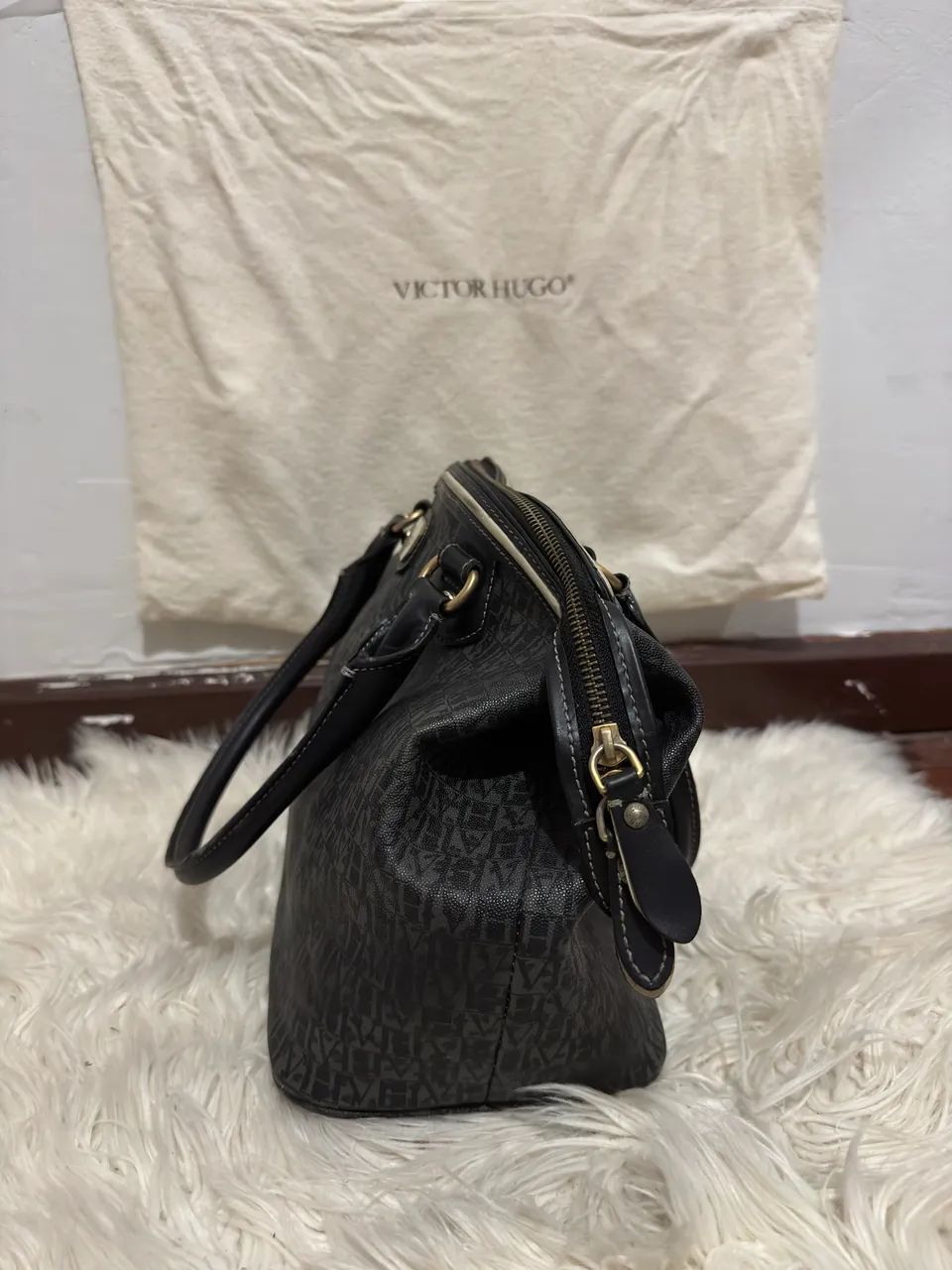 Bolsa Victor Hugo Preta - Foto 4