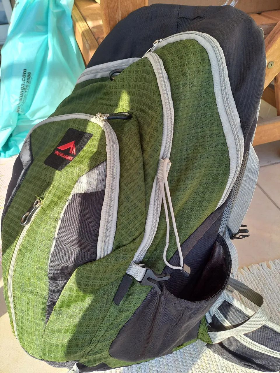 Mochila Commuter 35 litros Trilhas e Rumos Resistente capa - Foto 2