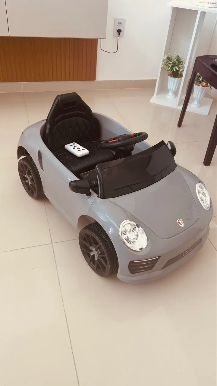 Carro elétrico infantil 
