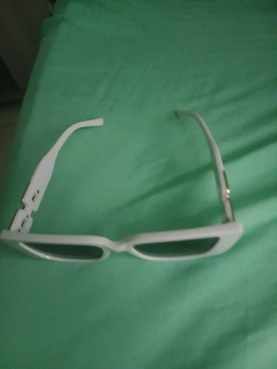 Oculos de sol branco ensarjoy 35 reais - Foto 2