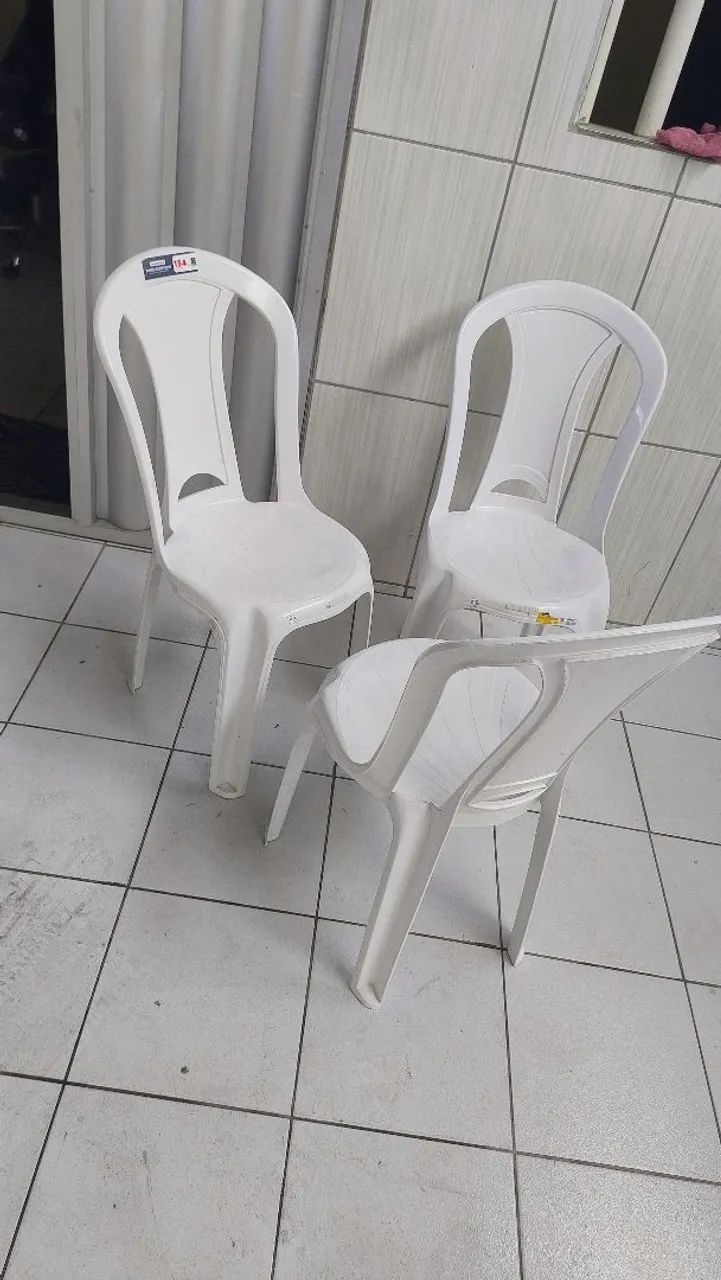 Cadeiras plástica Tramontina 