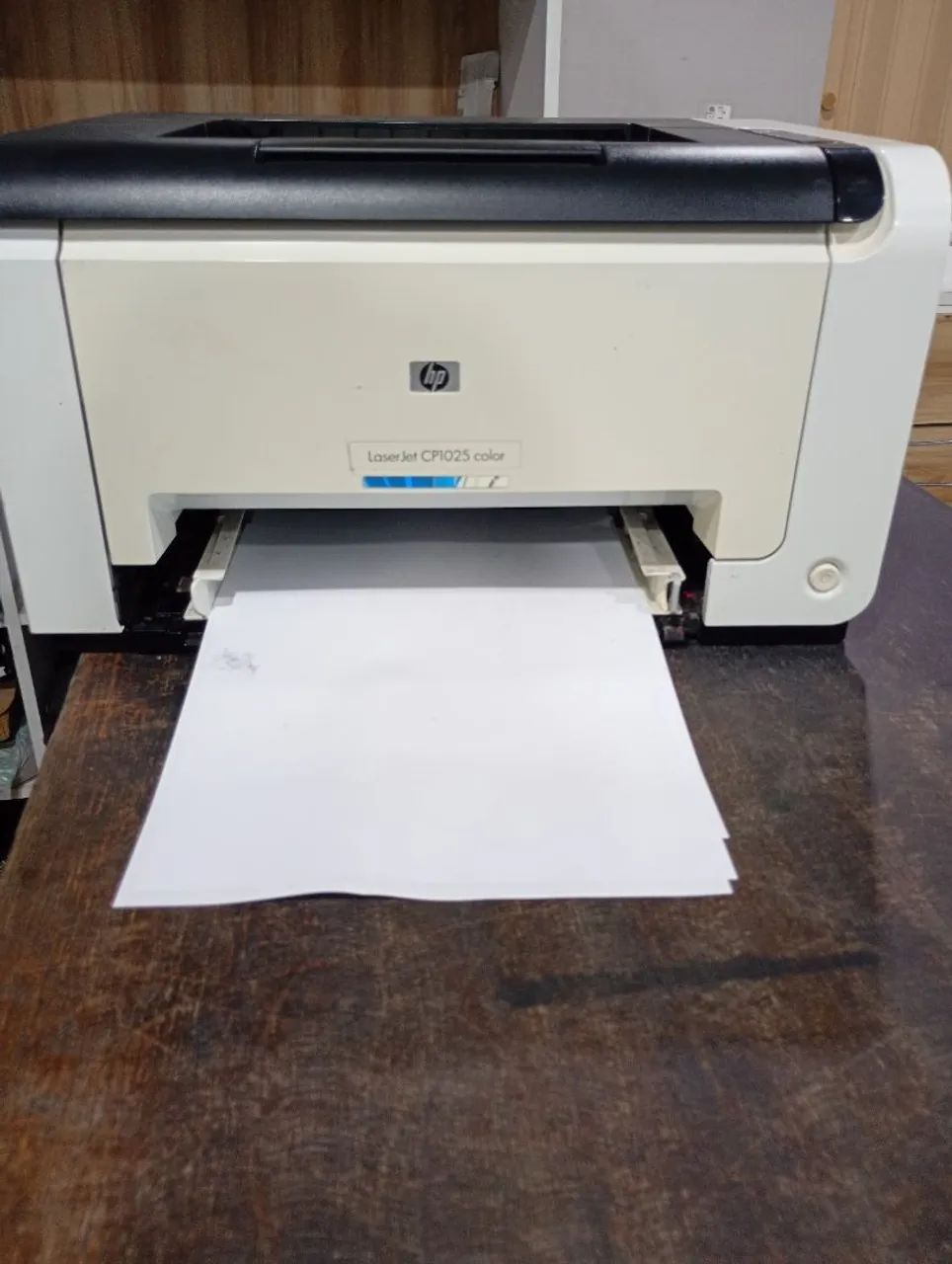 Impressora color laser 1025