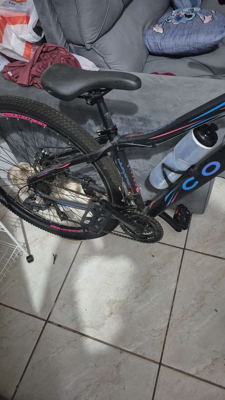 Uma bicicleta com marcha  - Foto 3