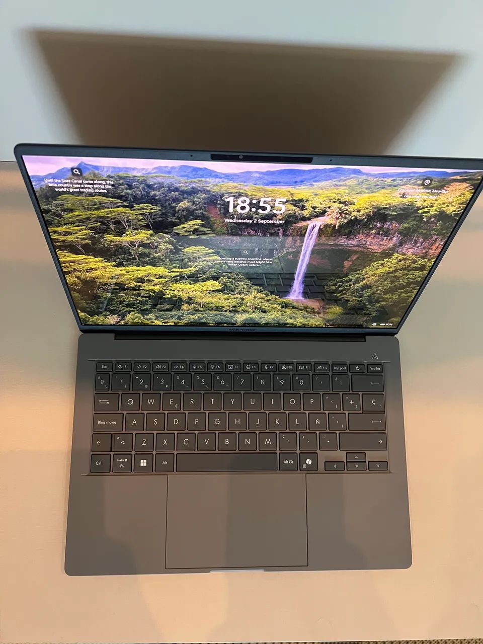 ASUS Zenbook A14 - Novo, Nunca Usado - 32GB RAM - 1TB SSD