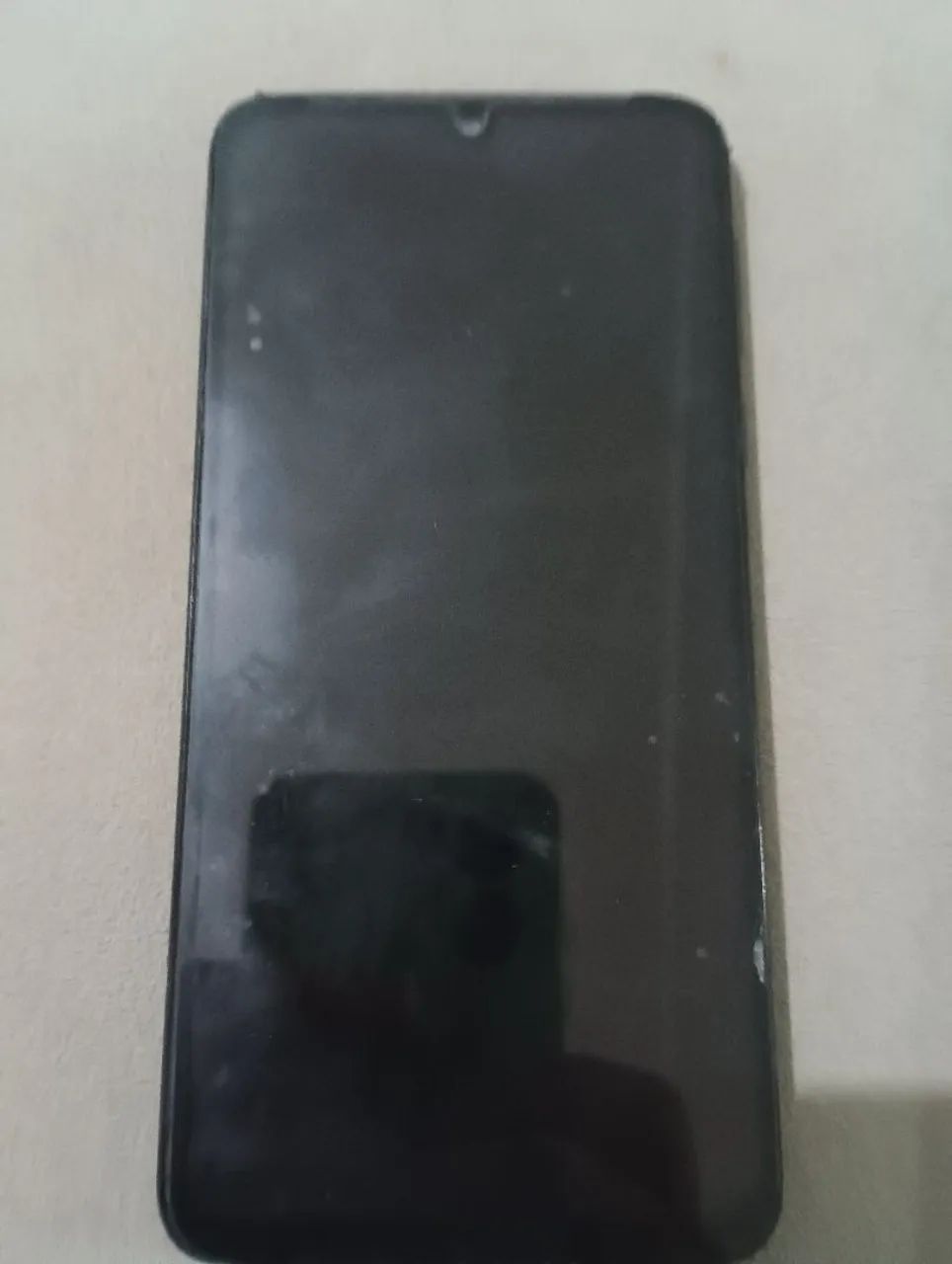 4gb ram, 64gb de memória interna.