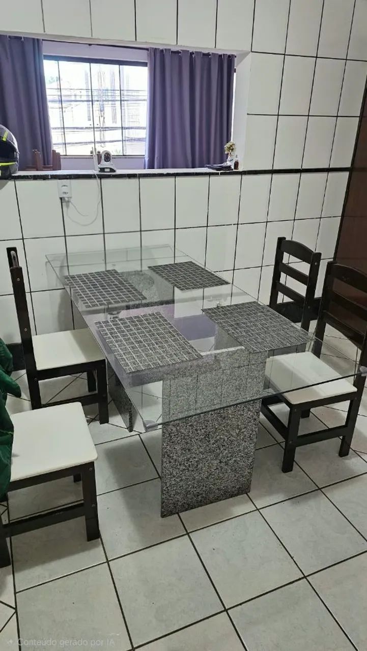 Mesa de jantar 4 lugares com base em mármore 