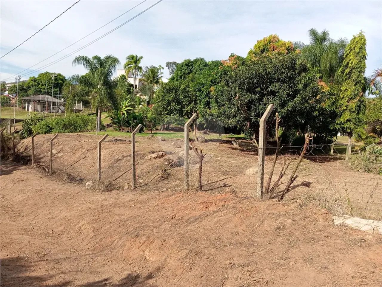 Terreno residencial à venda em Vinhedo/SP.